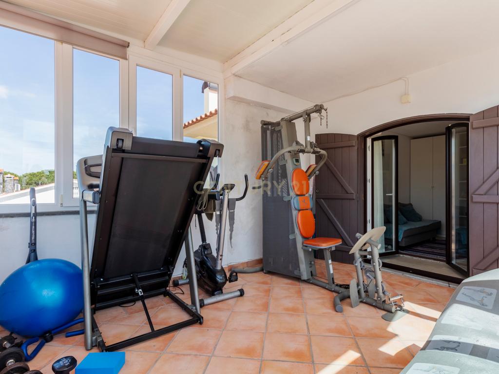 Moradia T4 como nova com piscina na Marisol em Lote de 500m² - Image 78