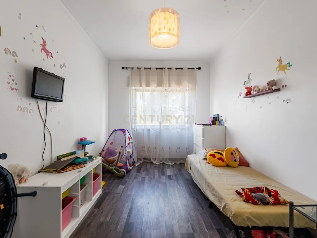 Apartamento T3 em Corroios - Alto do Moinho - Image 18