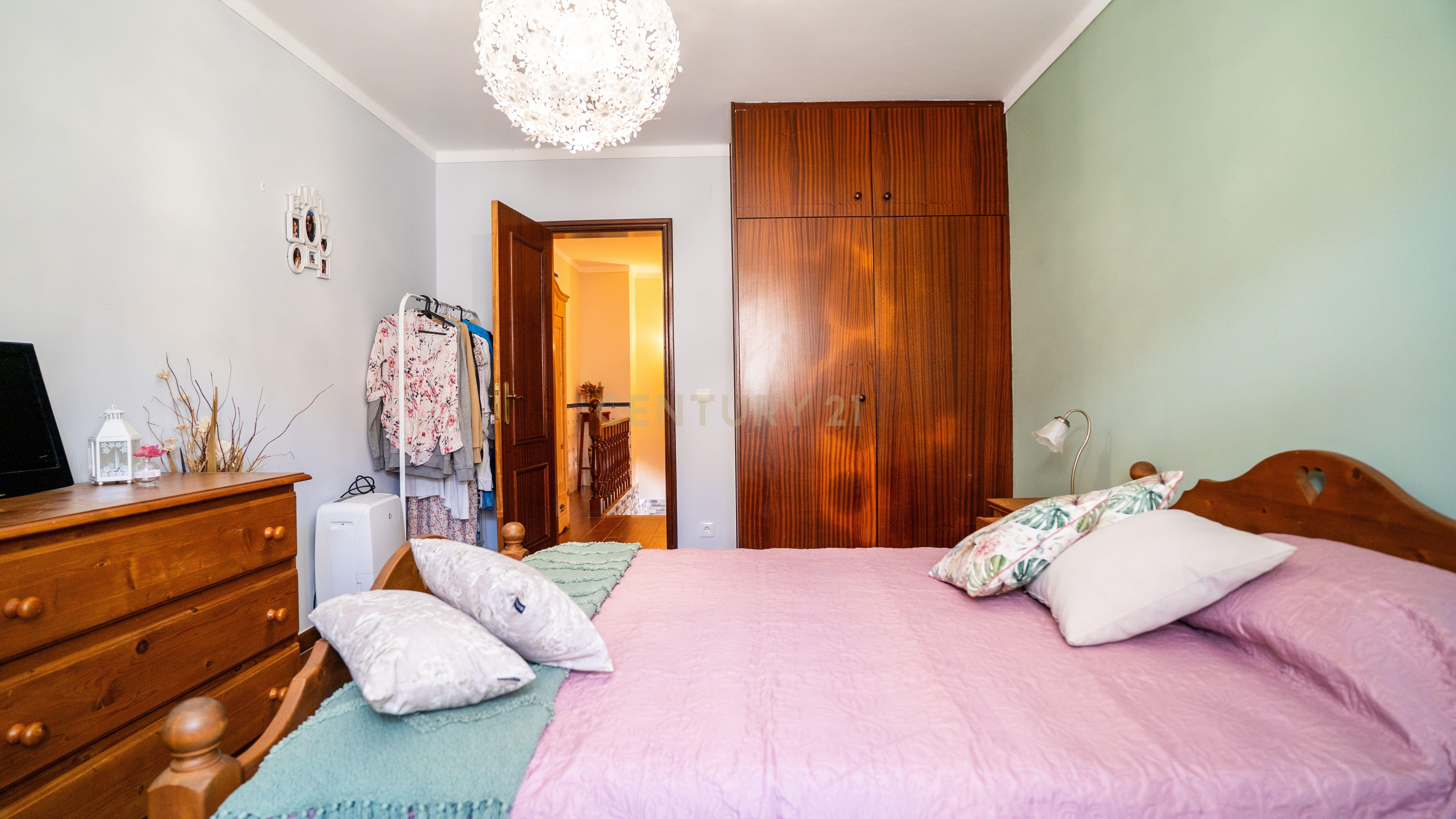 🏡 Moradia T4 Impecável em Olho Marinho – a poucos minutos de Peniche! - Image 30