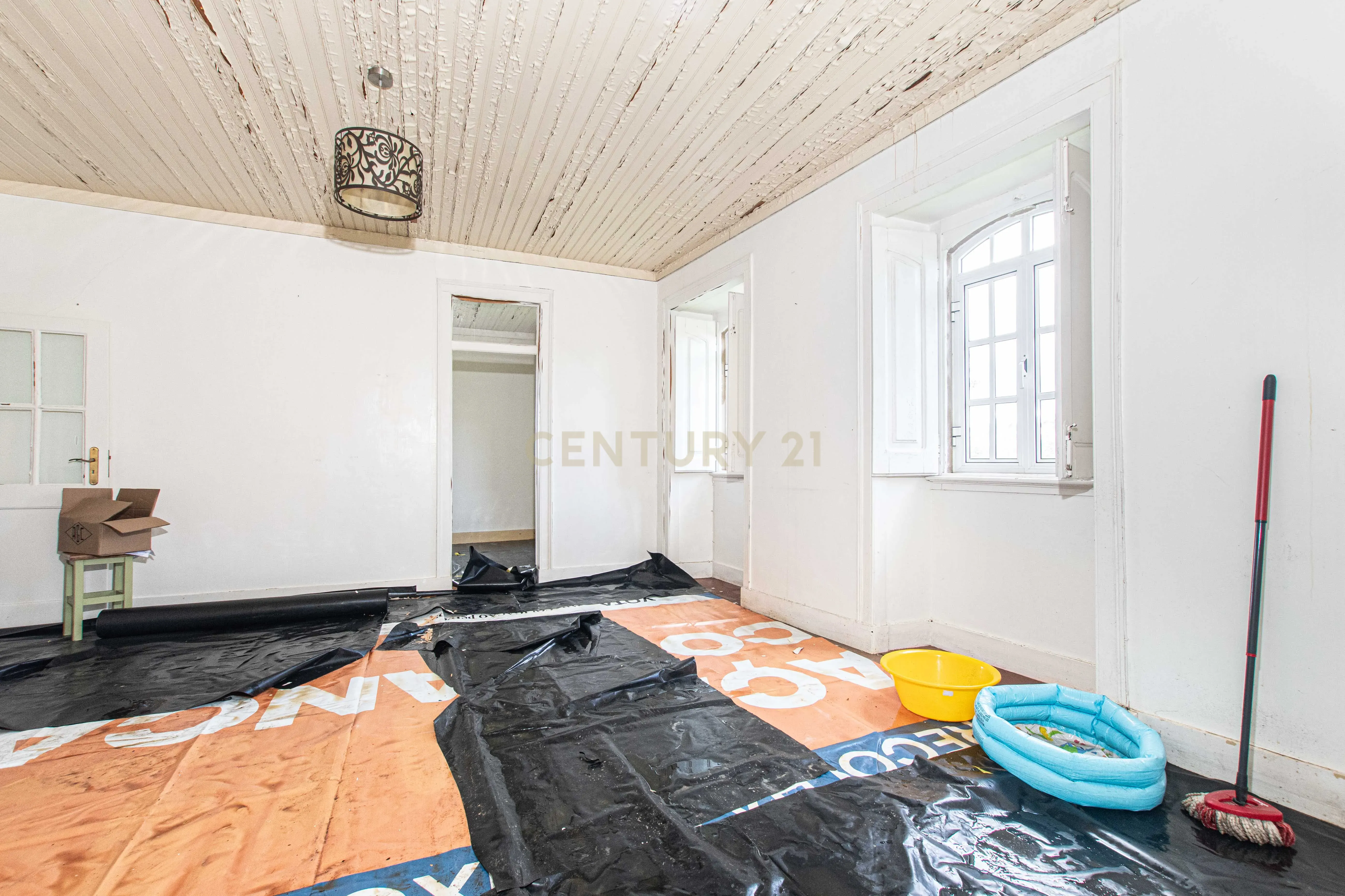 Fotografia 8 de Casa Senhorial T4+2 com Terreno, Garagem para Várias Viaturas e Elevado Potencial de Valorização | Tomar