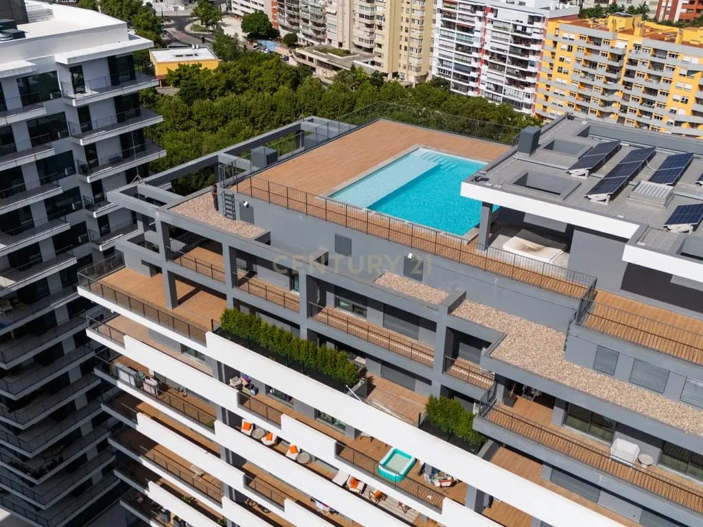 Exclusivo T3 no Terraces Mirear com Varanda, Piscina, Ginásio e Sauna – Miraflores - Image 32