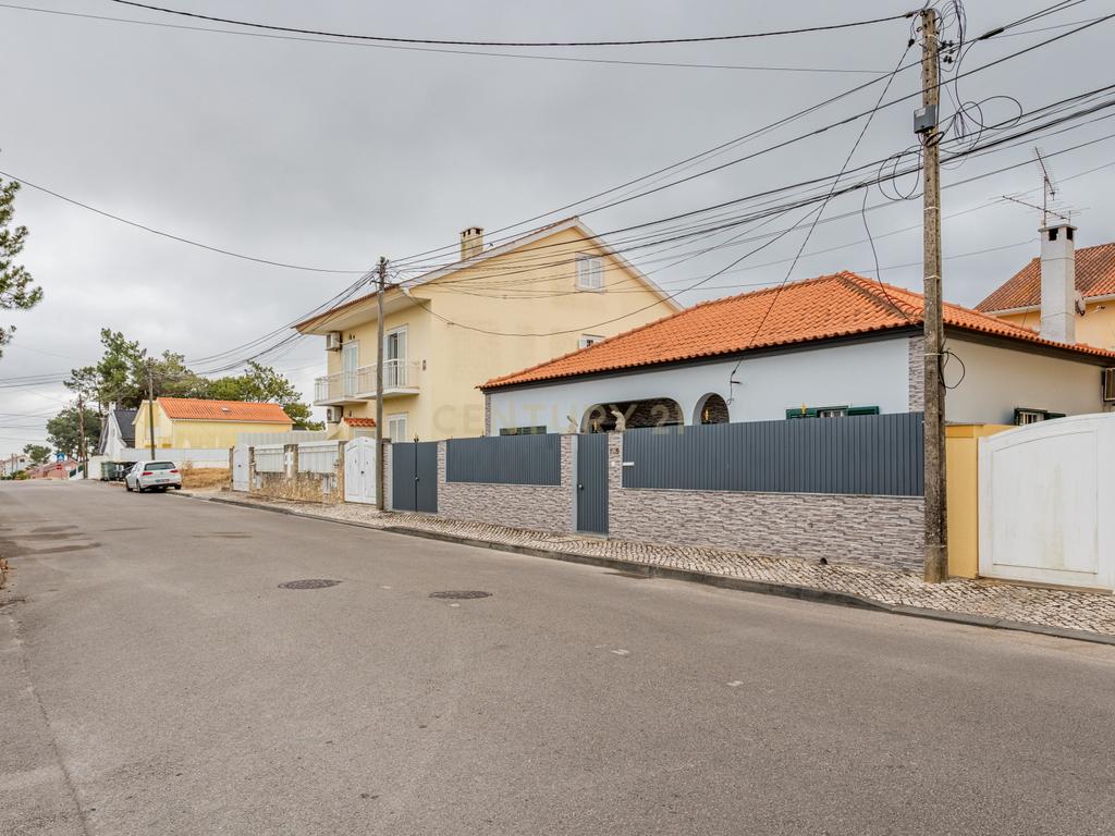 Moradia Isolada T3 Quinta do Conde - Image 31
