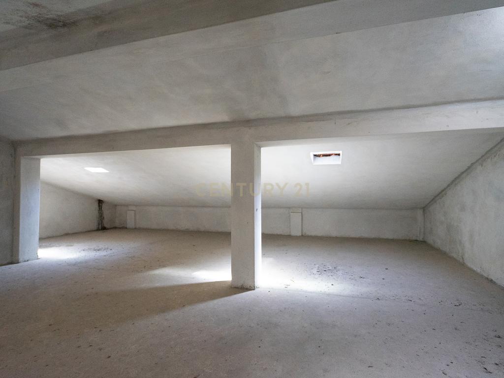 Apartamento T3 Duplex + Garagem em Coimbra - Image 56