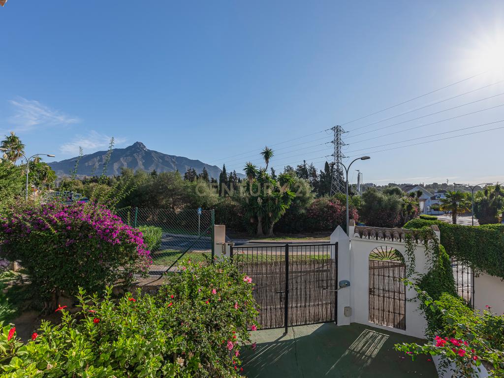 Moradia geminada no Conjunto San Javier Elegância, conforto e espaços para desfrutar -Nueva Andalucia–Marbella    - Image 11