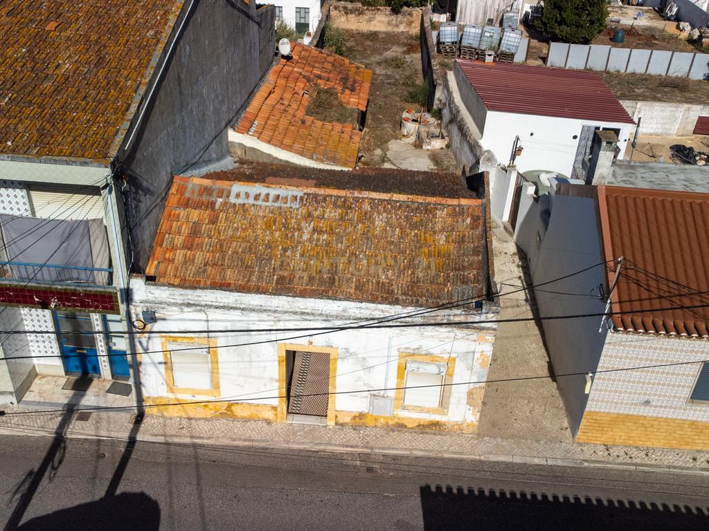 Casa para Recuperação em Cartaxo com Vista Panorâmica - Image 13
