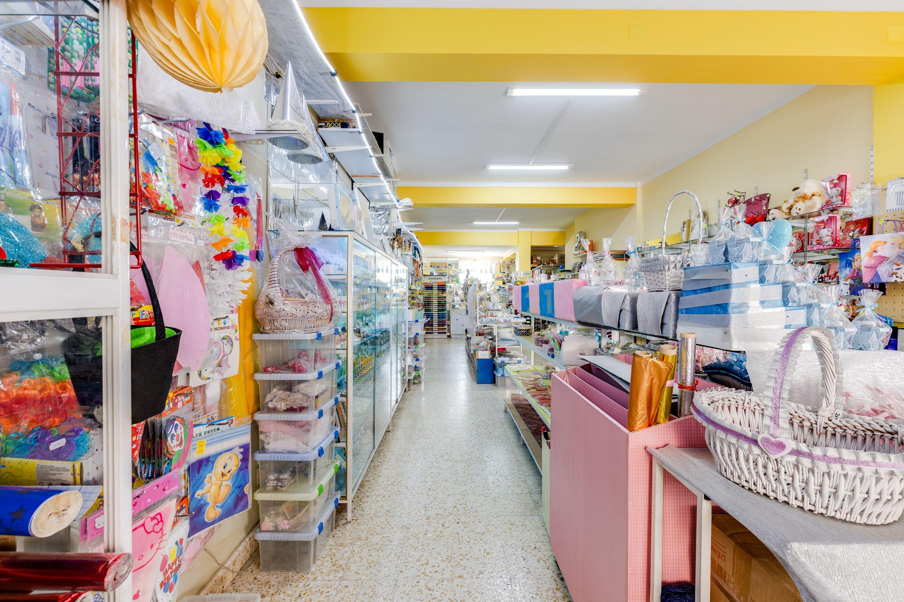 Fotografia 10 de Papelaria para Trespasse no Centro de Pombal – Excelente Localização Comercial