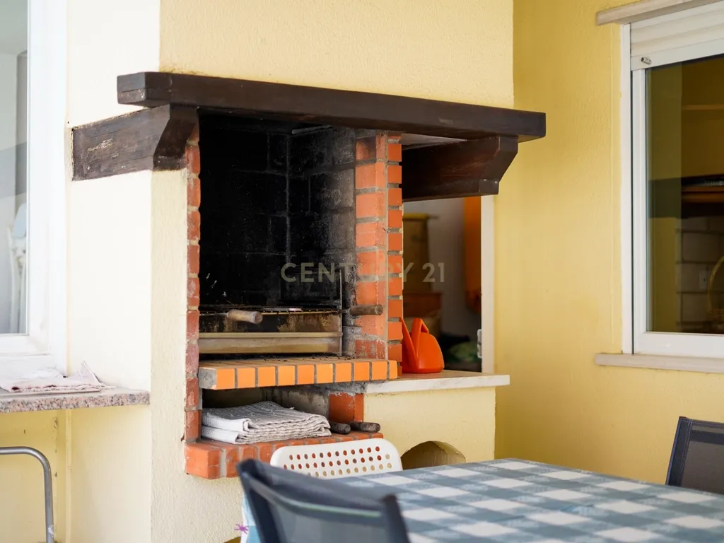 Moradia T5 com Piscina na Marisol - Almada - Image 31