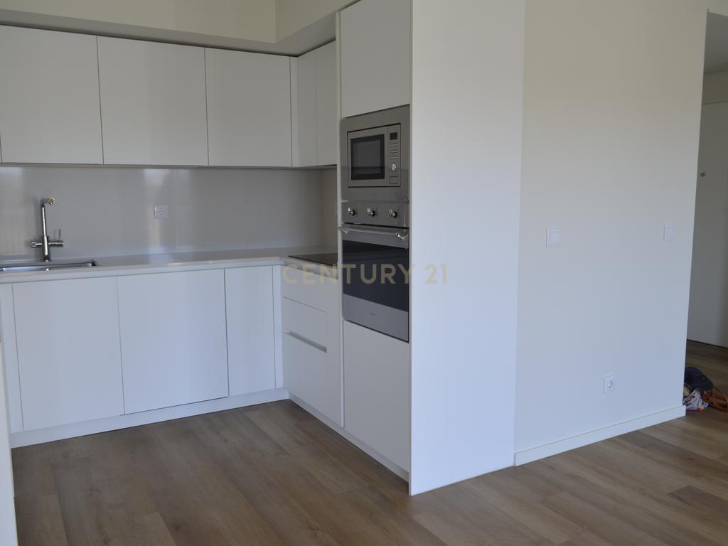 Luxuoso Apartamento Novo | T3 | Lisboa - Image 1