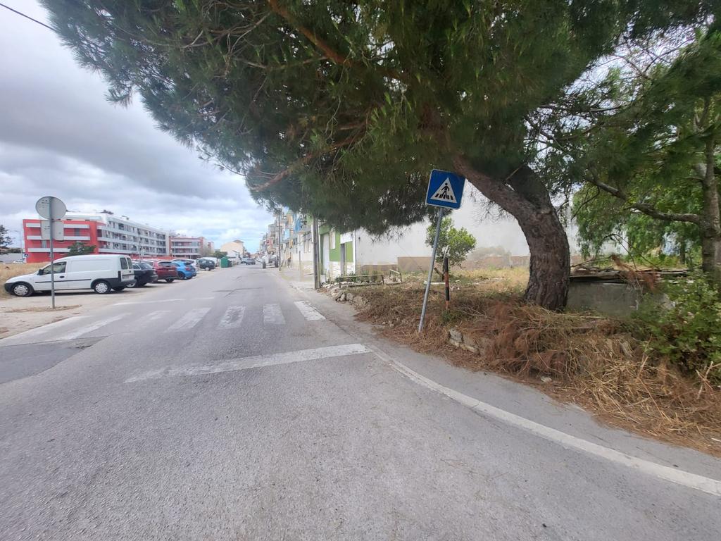 Terreno Urbano para Construção | Alhos Vedros | Excelente Oportunidade para Construtores e Investidores - Image 7