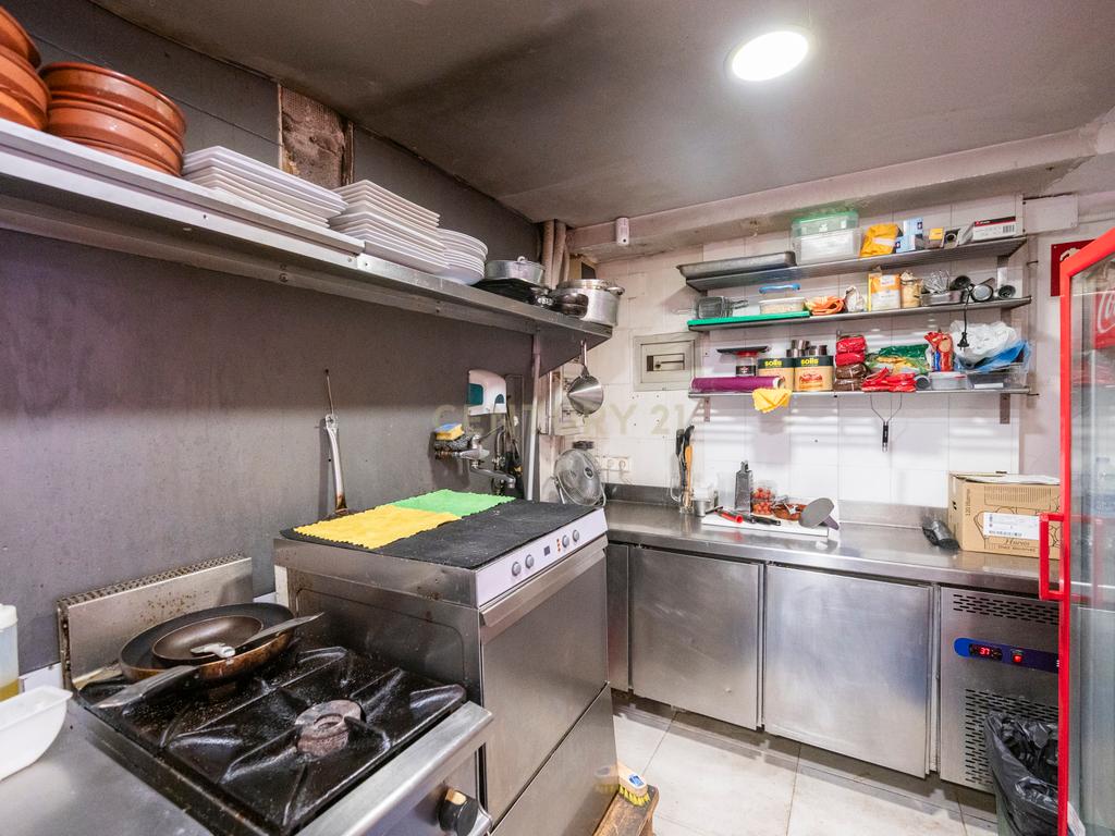 Bar/Restaurante Renovado em Eivissa com Excelente Localização - Image 11