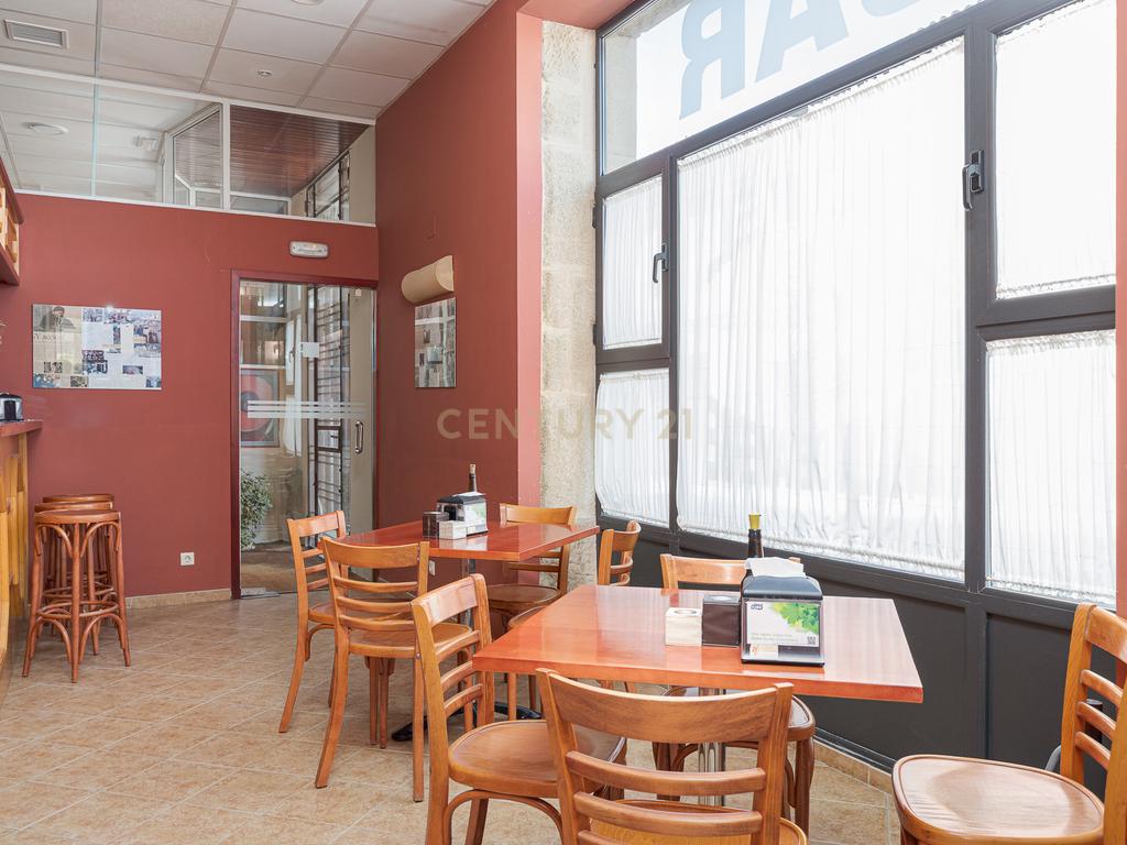 Hotel Moderno em Aragón com 25 Quartos e Vista Panorâmica - Image 22