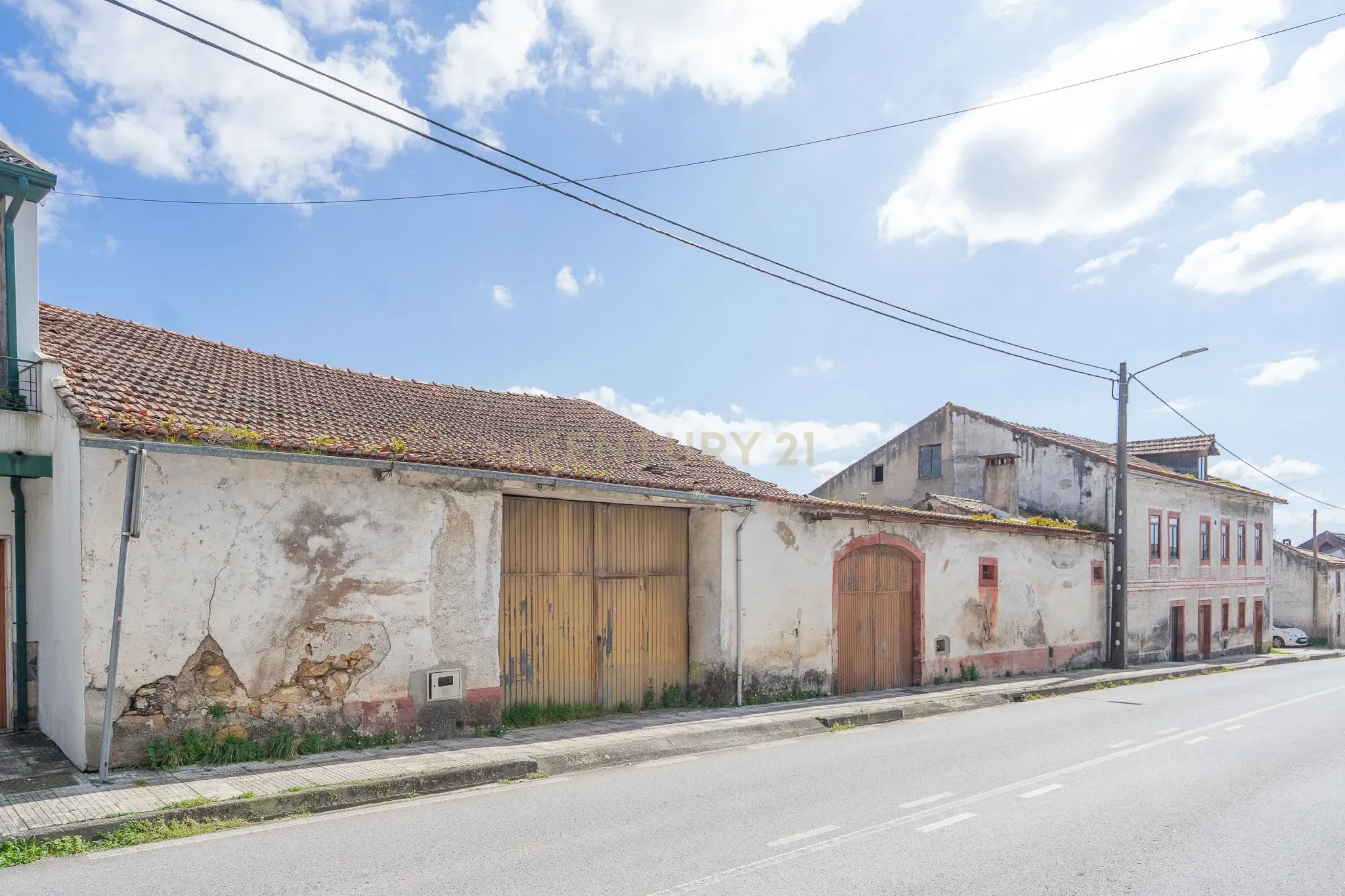 Fotografia 9 de Prédio com terreno a poucos minutos do centro da vila. Com projecto aprovado