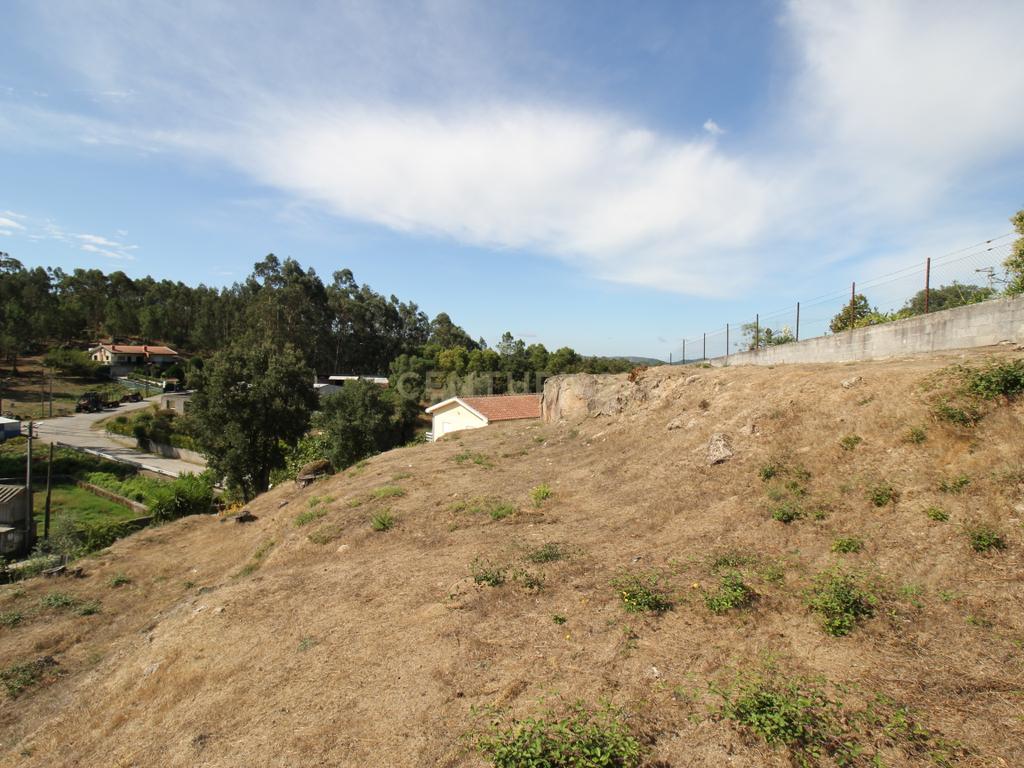 Moradia Bi-familiar em Lagares, Penafiel - Oportunidade Única! - Image 9