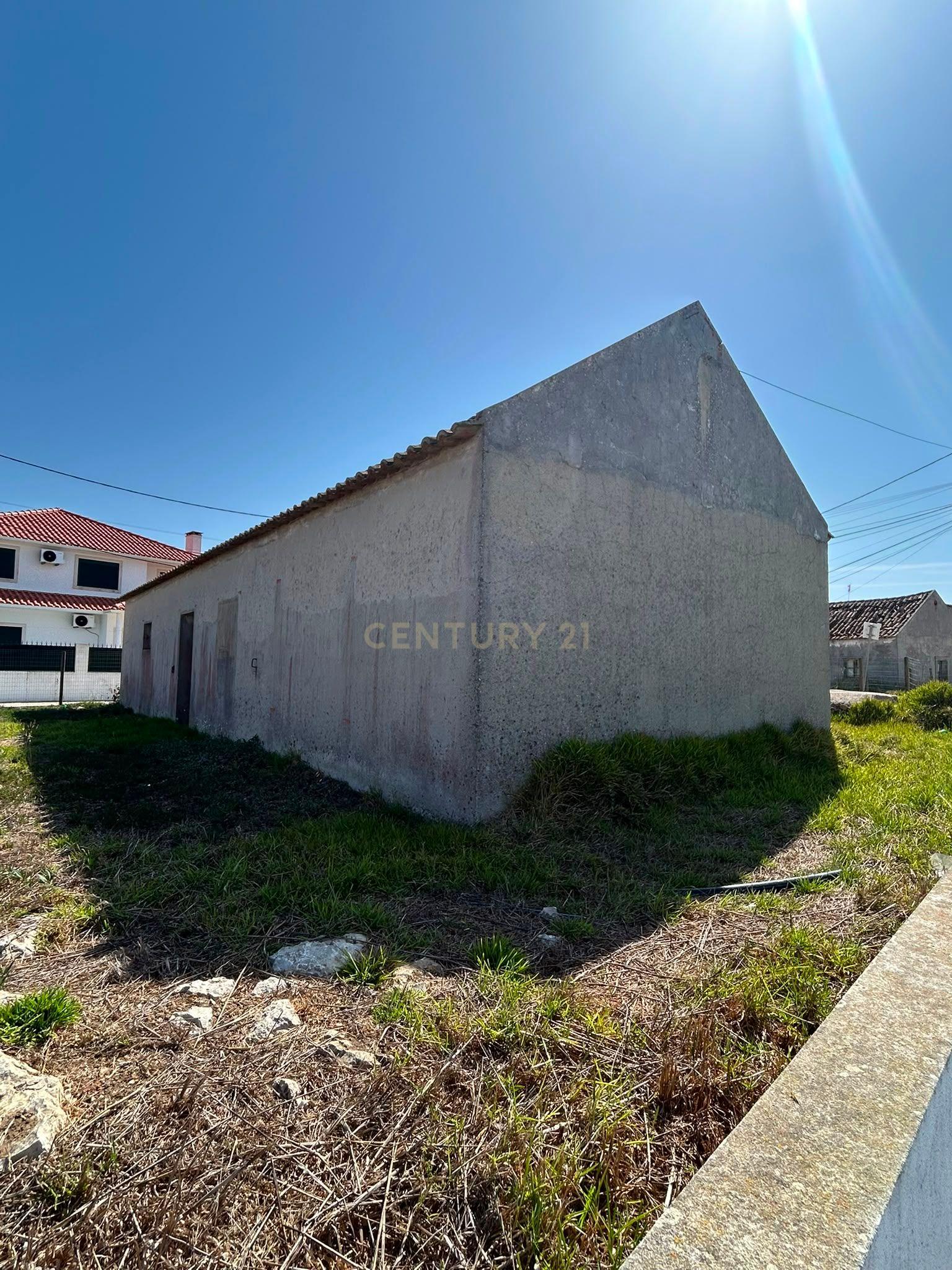 Fotografia 9 de Terreno Urbano com 1.661m2, com capacidade construtiva de 498m2 em Azoia - Sesimbra