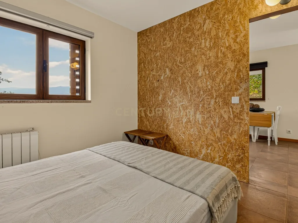 Investimento Raro no Gerês – Propriedade com 3 Apartamentos Independentes e Vista Deslumbrante para a Albufeira da Caniçada - Image 6