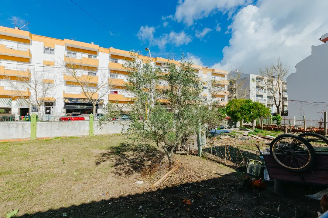 Montijo/Excelente Lote de Terreno com 1056m2 e Moradias para Remodelacao. - Image 19