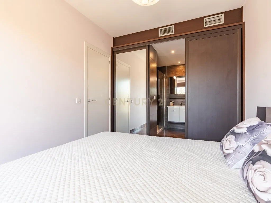 Apartamento amplo de 3 quartos no coração de Vendrell - Image 39