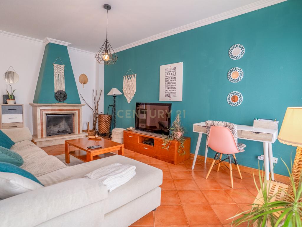 Apartamento T3+1 Duplex| 2 minutos do Centro de Caldas da Rainha - Image 2