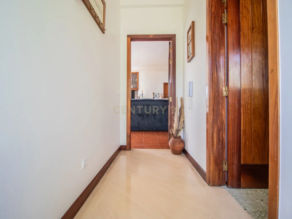 Moradia térrea T3+T0 com piscina, garagem e terreno com 2.257 m², no Ervedal, em Quiaios - Image 7