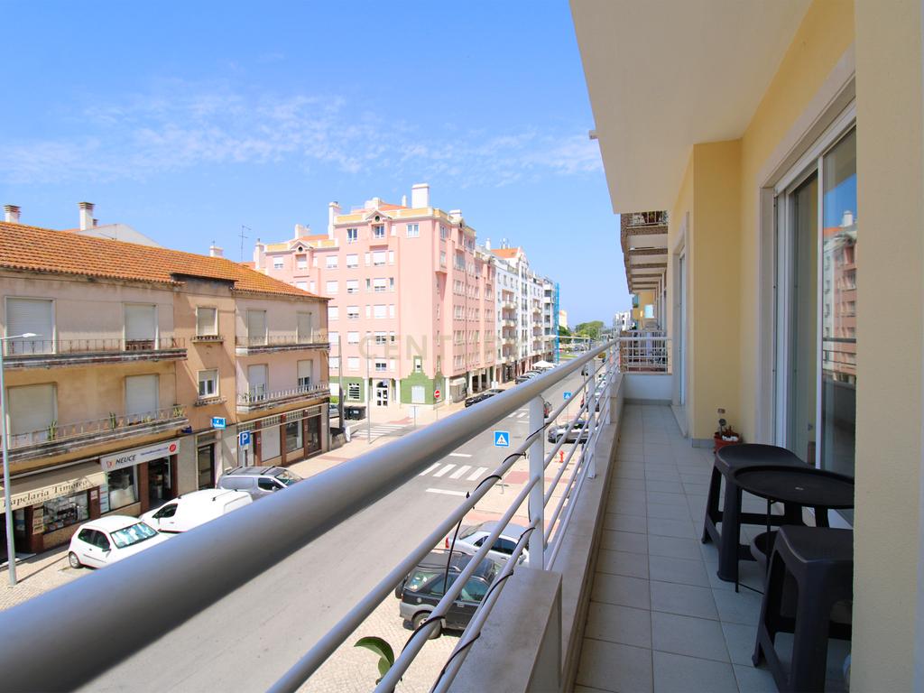 Apartamento T4 com Parqueamento, nas Caldas da Rainha - Image 30