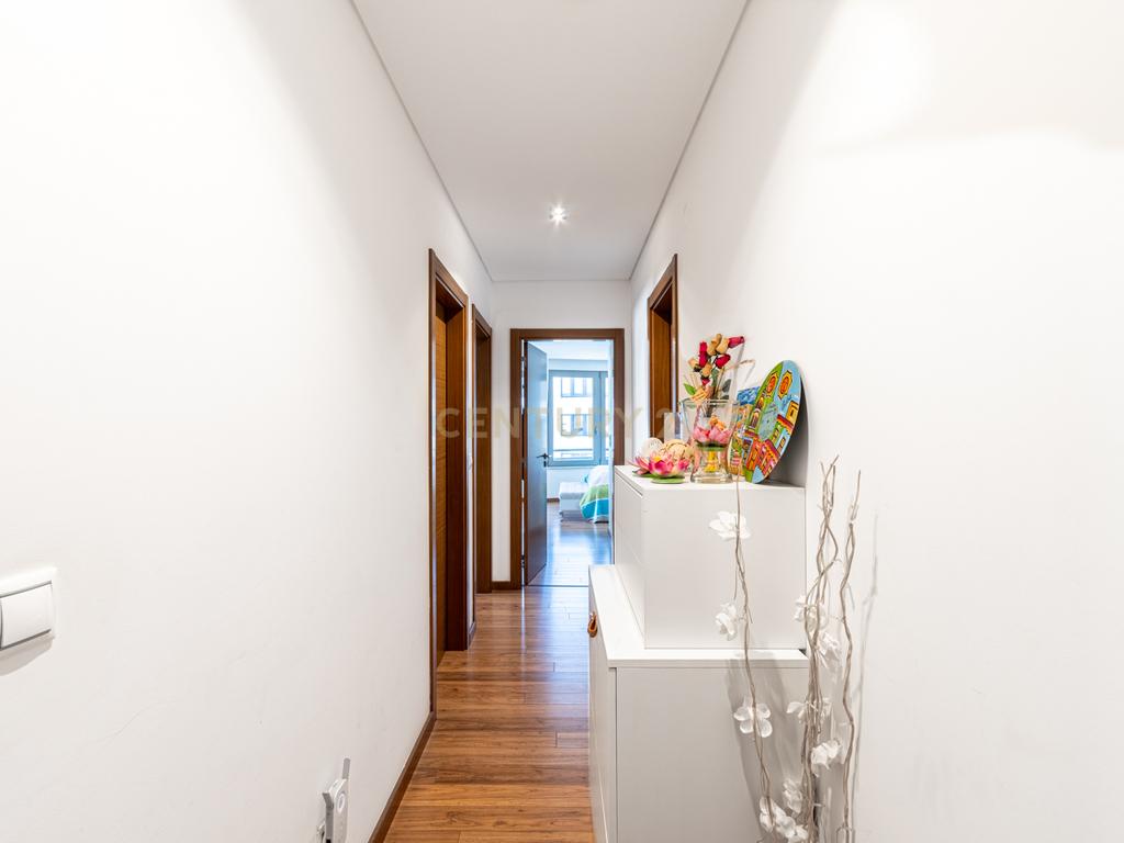 Apartamento T4 na prestigiada Urbanização Quinta do Infantado, Loures com Vista Panorâmica sobre as Lezírias - Image 13