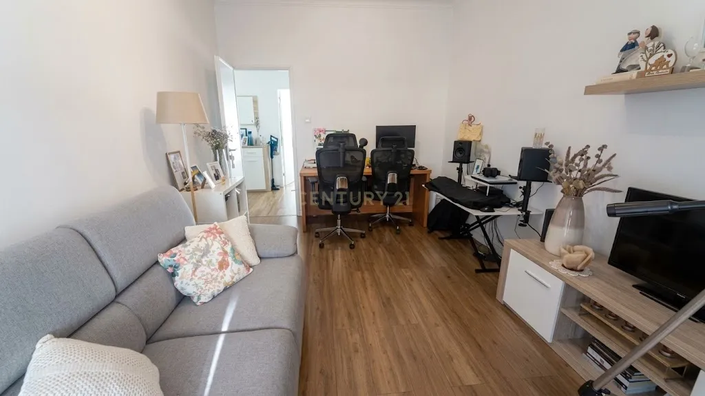 Apartamento Renovado com Vista Panorâmica no Fogueteiro - Image 9