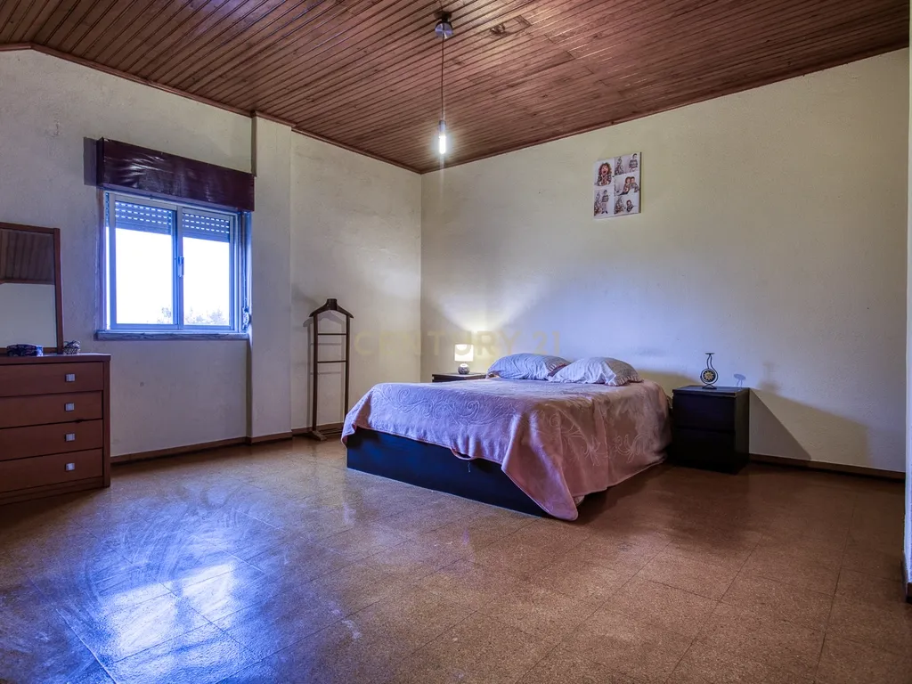 Moradia com elevado potencial de rentabilização em Camarões – Almargem do Bispo - Image 12