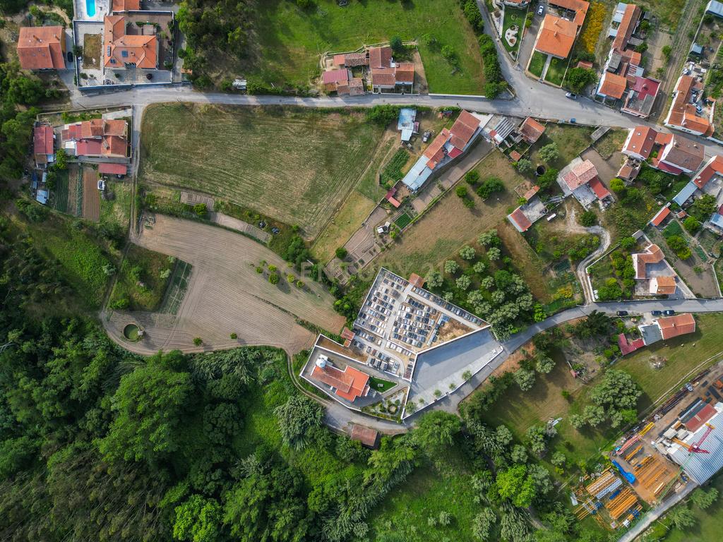 Moradia para Reabilitar com Terreno de 2.590m² em Gatões – Montemor-o-Velho - Image 2