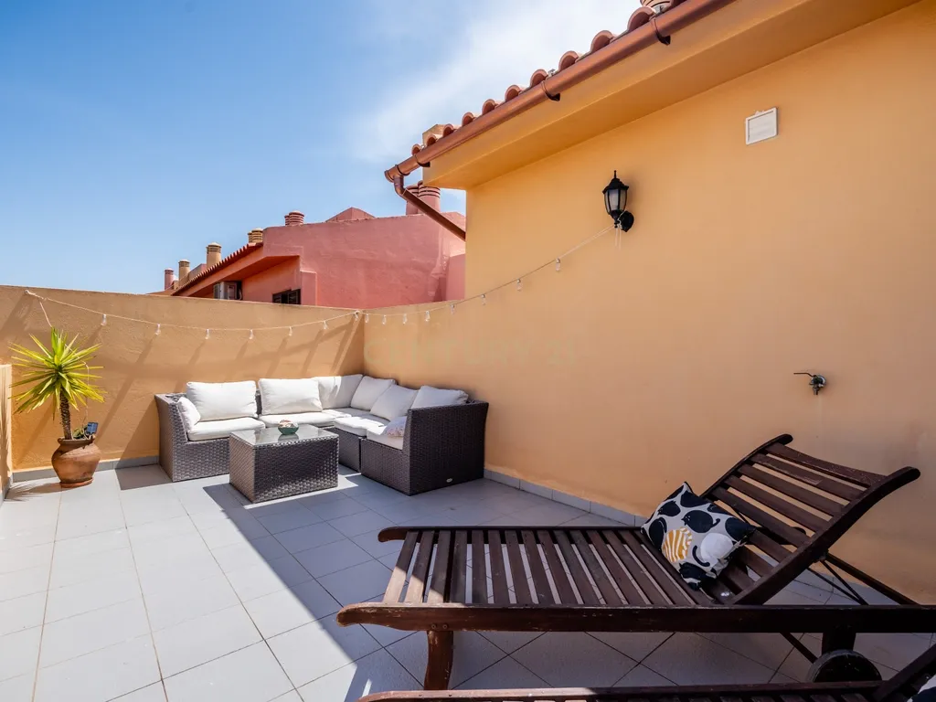 Apartamento com piscina, elevador e vista mar, no centro de Albufeira - Image 17