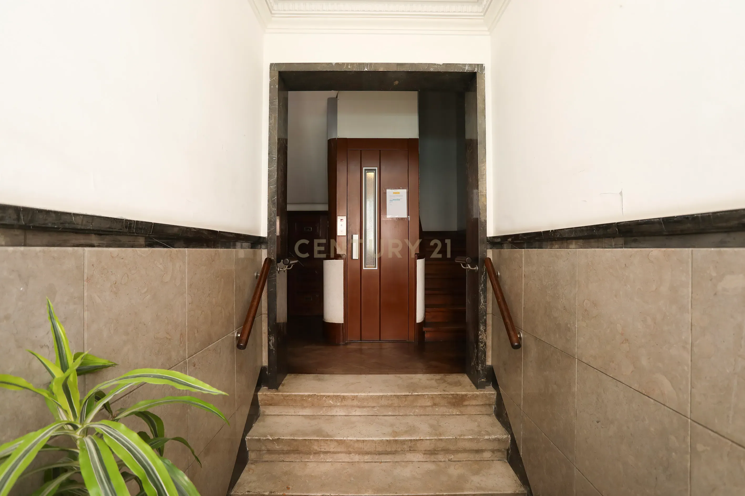 T2 | Entrecampos | 3º Andar com Elevador | 450.000€ - Image 15