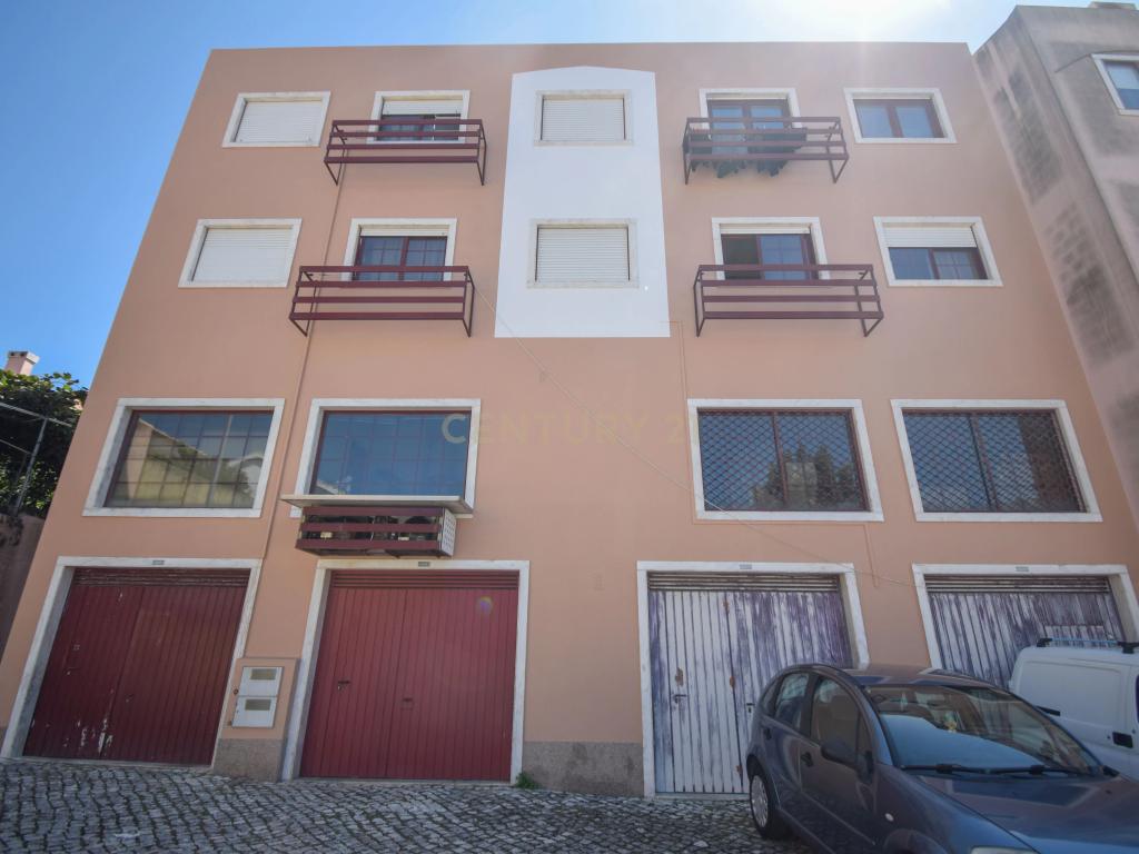 Apartamento T3, com 107 m² de área útil, estúdio musical com 40 m² e garagem fechada , varanda e arrecadação - Image 26
