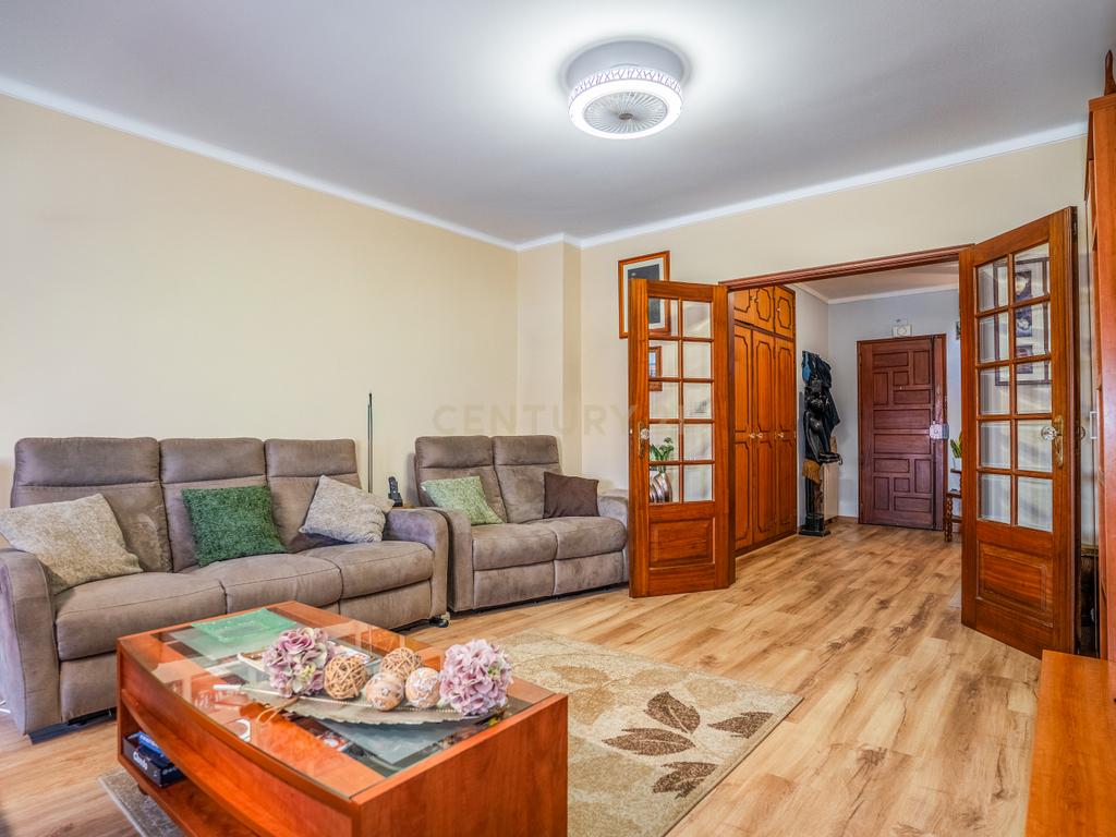 Apartamento Duplex T3+2 com Garagem Box - Image 4