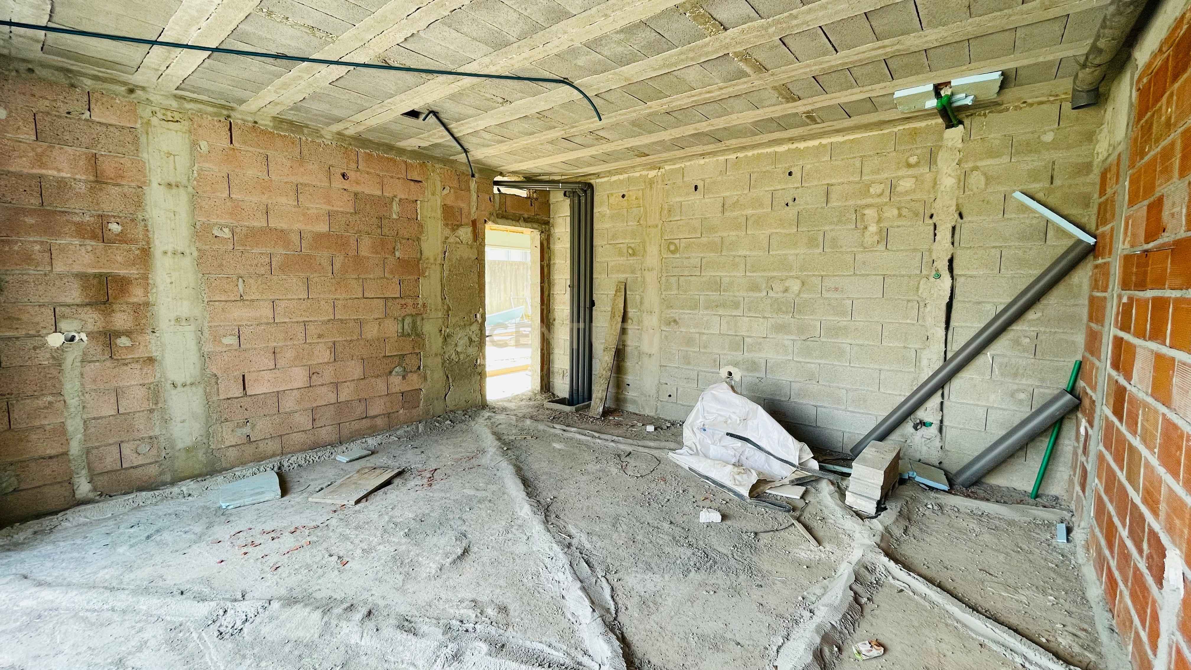 Moradia Geminada Chave na Mão – Fase Final de Construção! - Image 23