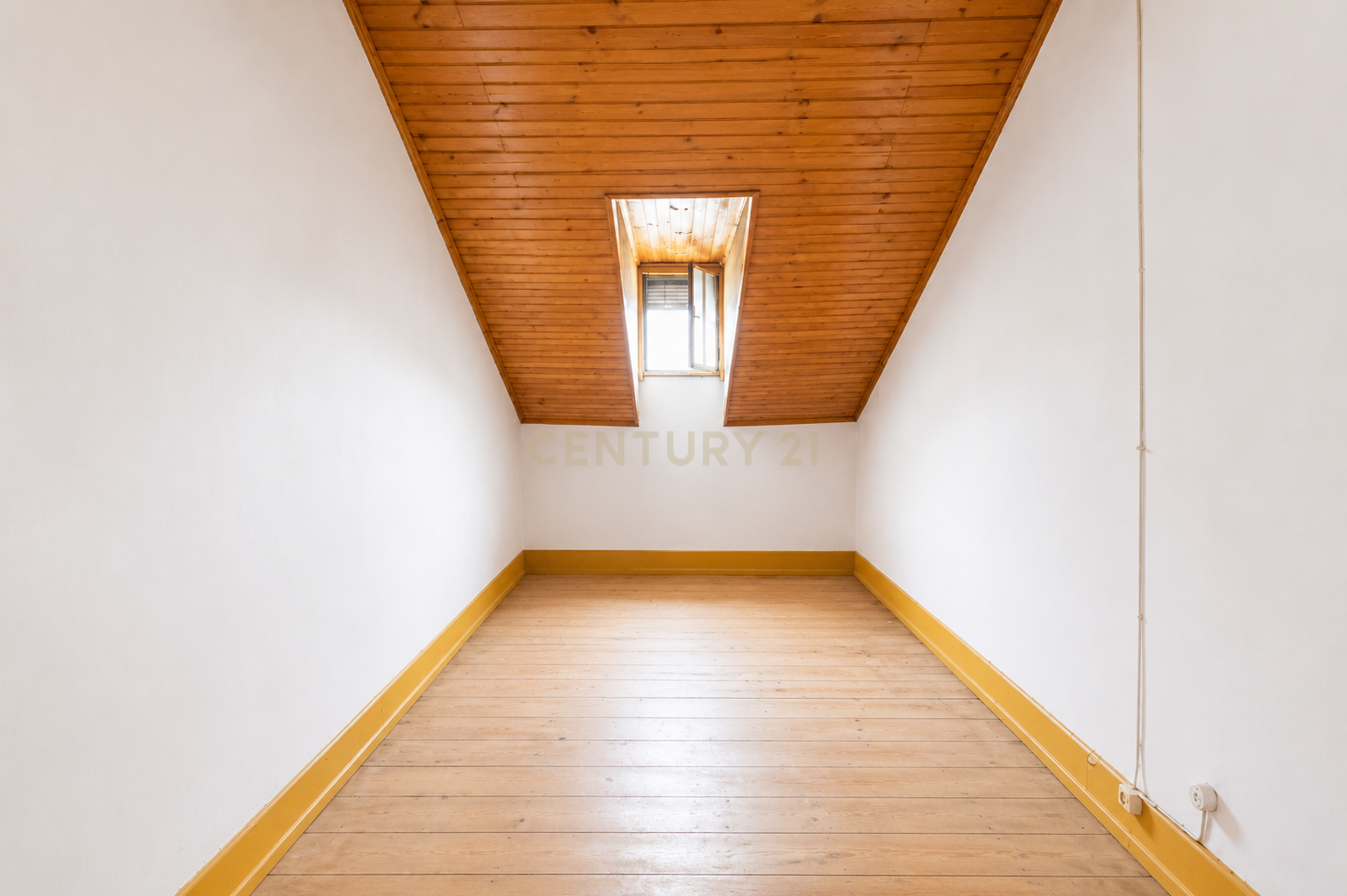 Fotografia 6 de Apartamento 4 na Rua da Sofia — História, centralidade e potencial de investimento
