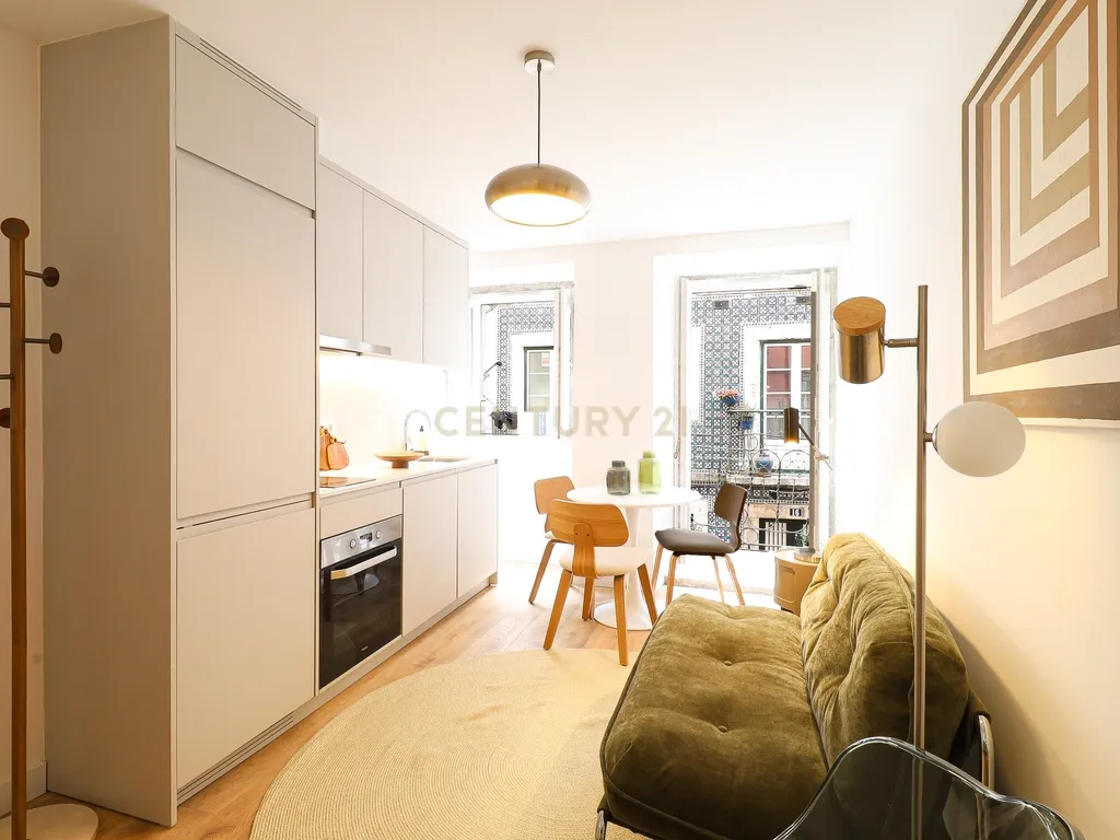 Apartamento T2 no Bairro Alto - Image 1