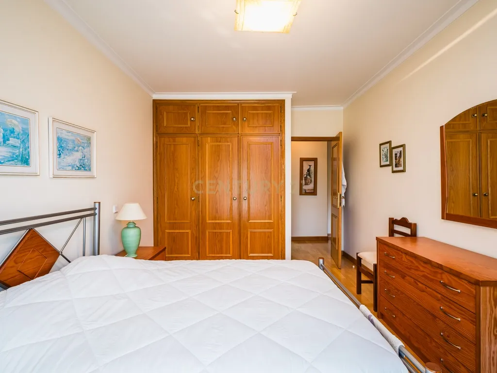 Apartamento T3 à venda em Cruz de Areia – Localização Privilegiada! - Image 18