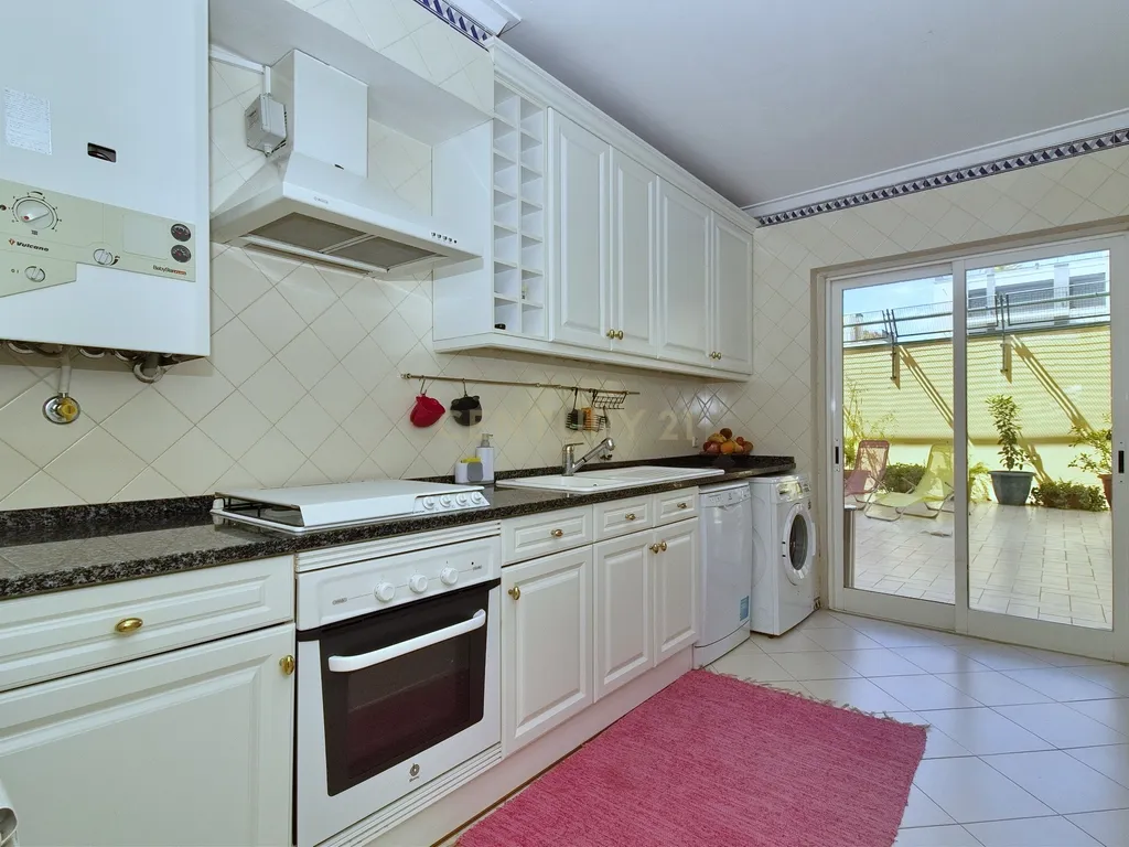 T2 Parede (Buzano) com terraço para arrendar mobilado. - Image 20