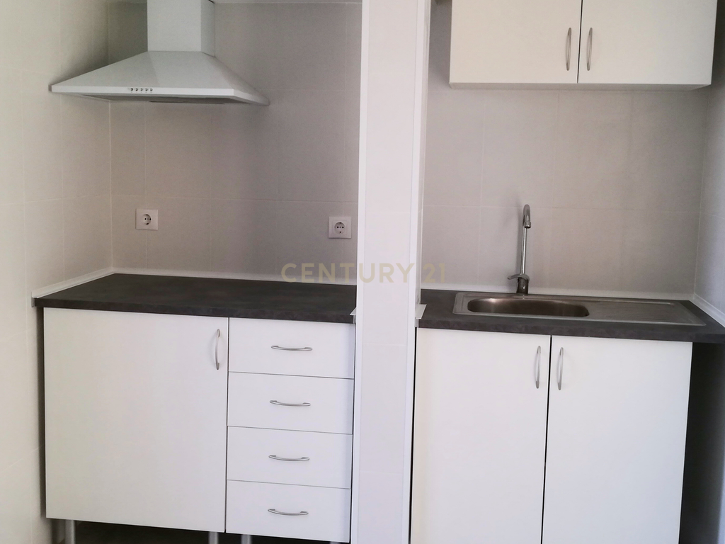 Prédio em Marvila com terreno de 589 metros! - Image 13