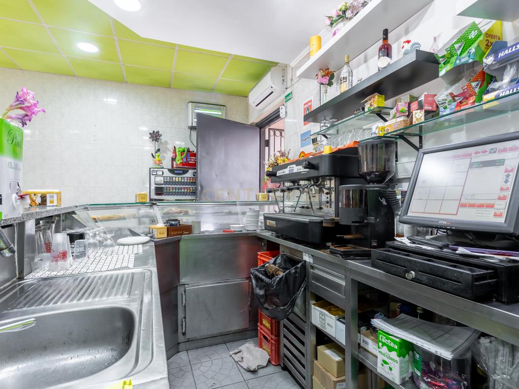Loja/Café totalmente equipado em Marvila-Bairro dos Lóios - Image 5