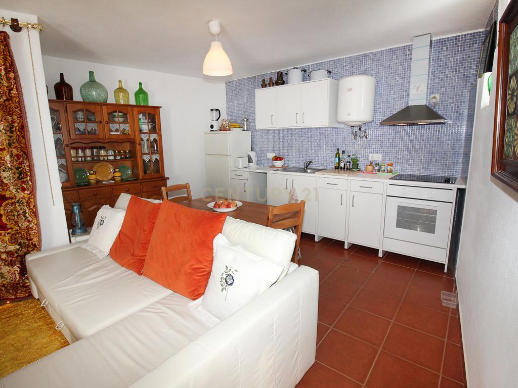Encante-se com a Sua Nova Casa em Santana da Serra - A Paz do Interior a um Passo das Praias - Image 2
