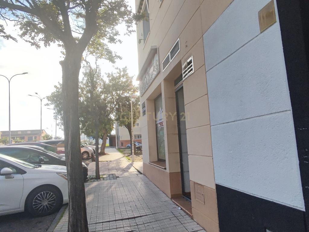 undefined - Image 3