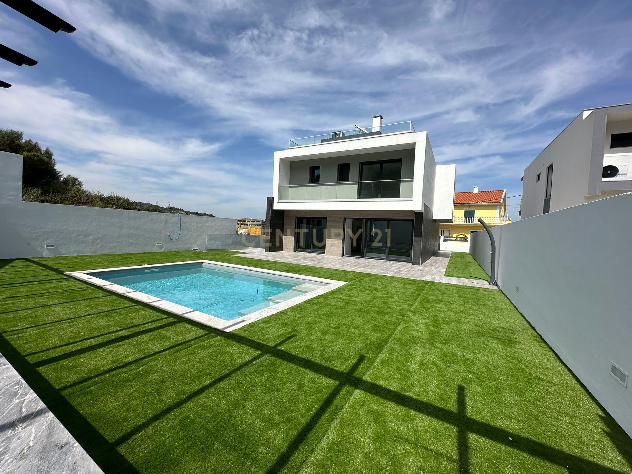 Moradia T5 de luxo com Piscina em Famões - Odivelas - Image 20