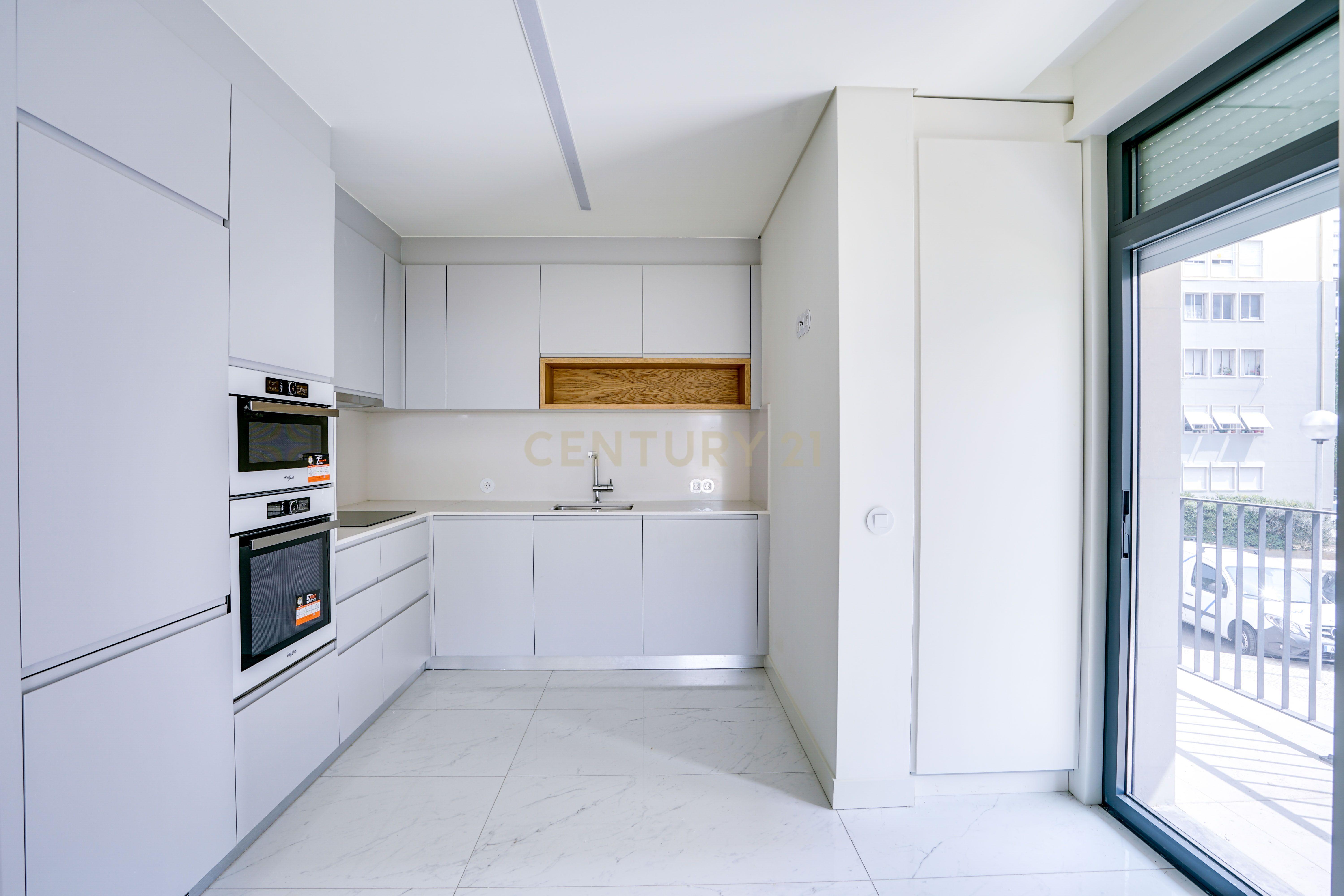 T1, Portela, Loures - Image 10