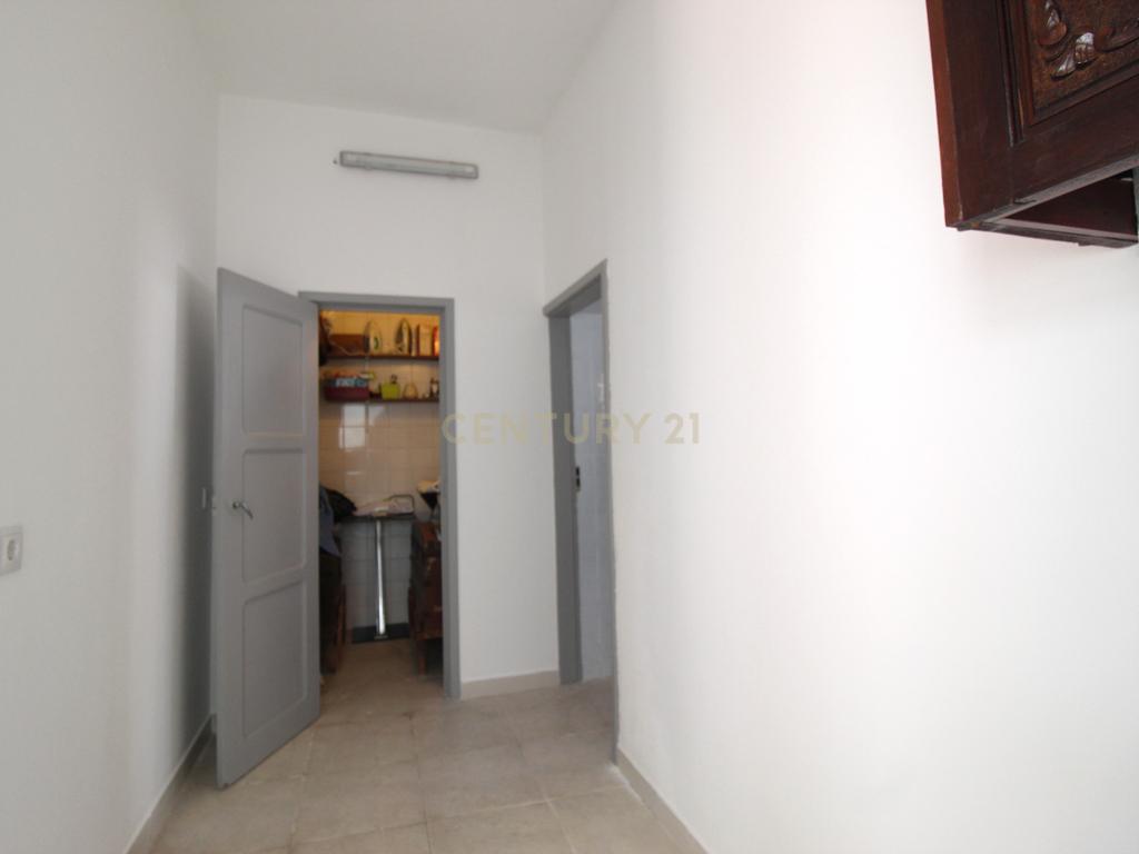 Moradia tradicional, 184 m2, em primeira linha de Santa Luzia. - Image 10