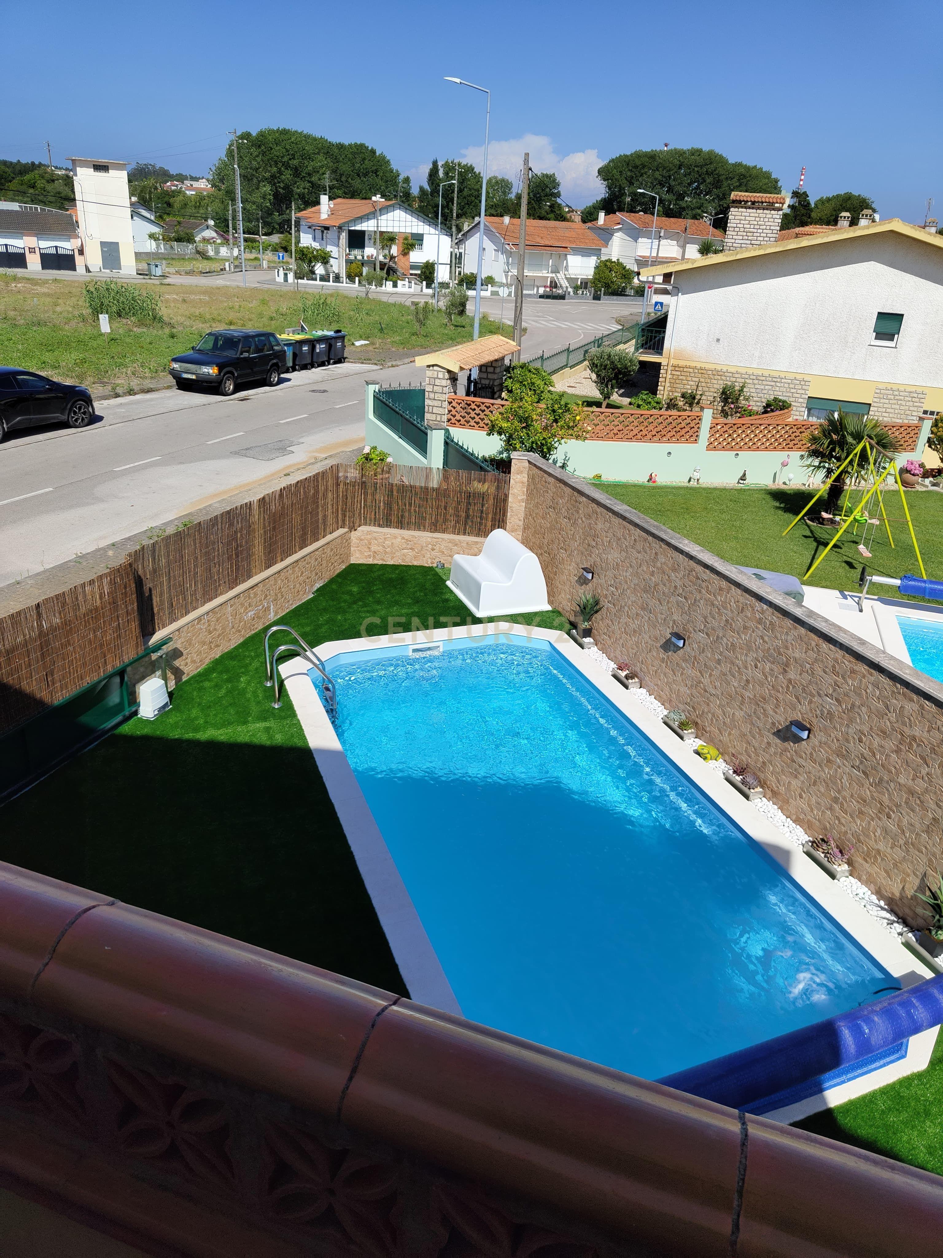 Moradia T4 com piscina em Gaeiras, Marinha Grande. - Image 4