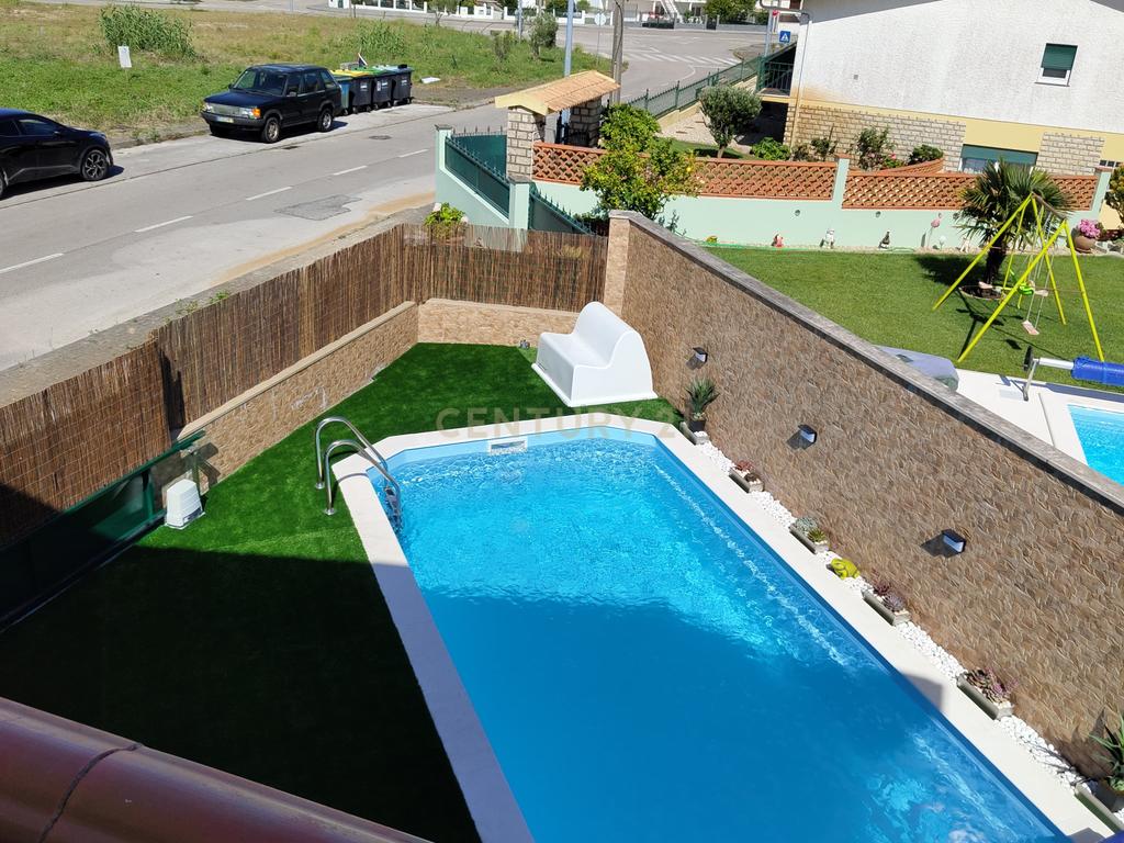 Moradia T4 com piscina em Gaeiras, Marinha Grande. - Image 4