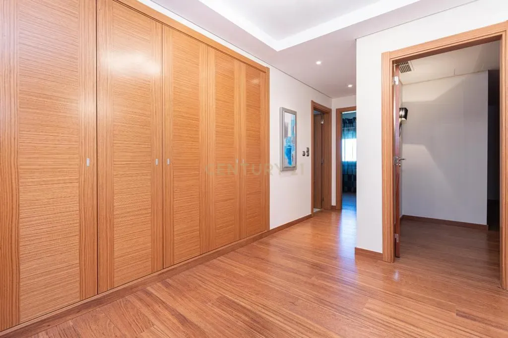 Moradia T8 de grande dimensão em S. João dos Montes, Vila Franca de Xira - Image 26