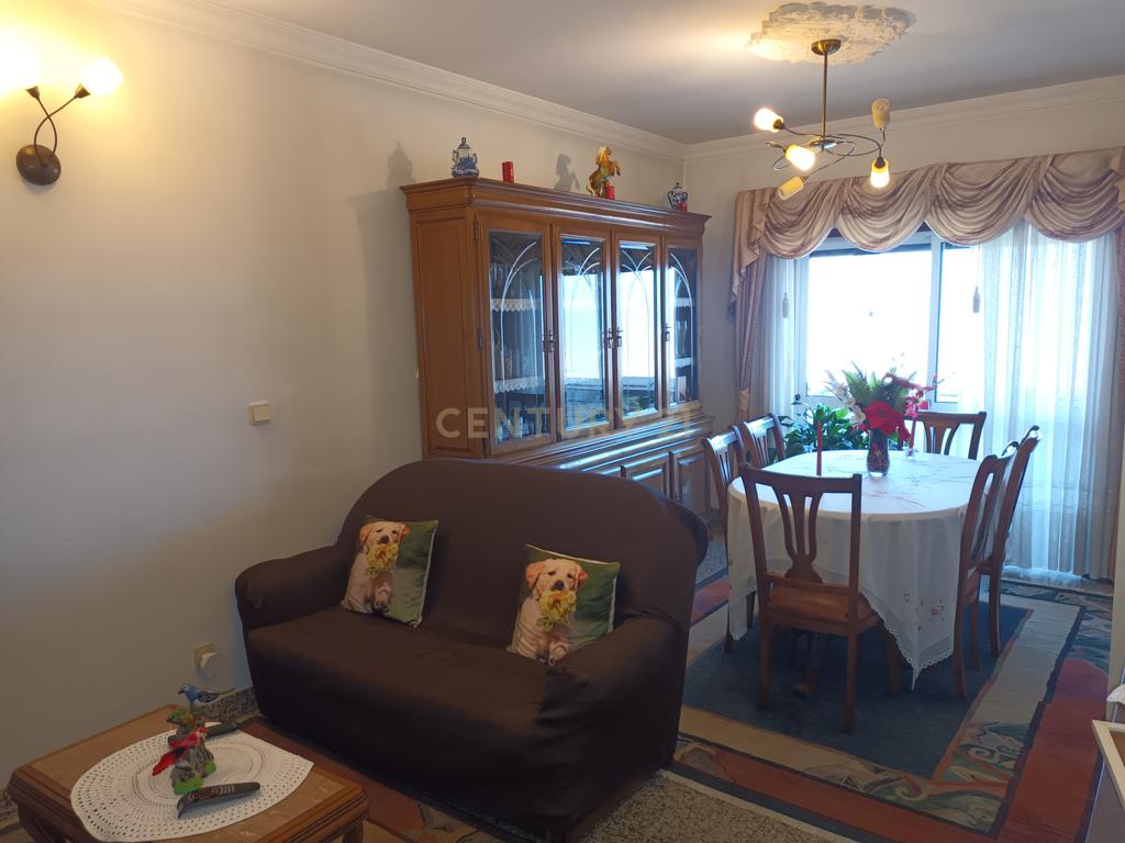 Vende-se apartamento T3 Duplex, zona das Antas, Porto - Image 5