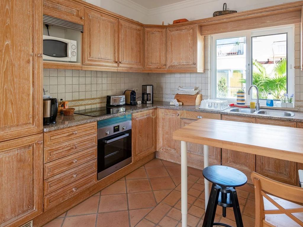 Moradia de Luxo na Quinta do Lago | 4 Quartos e 4 Casas de Banho ! Elegância, Exclusividade e Vista Mar! - Image 4