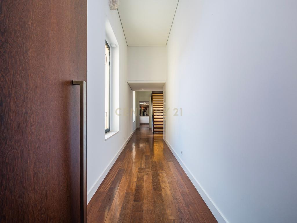 T2 Duplex | Moagem Heritage | Edifício Único e Icónico | Coração de Leiria - Image 5